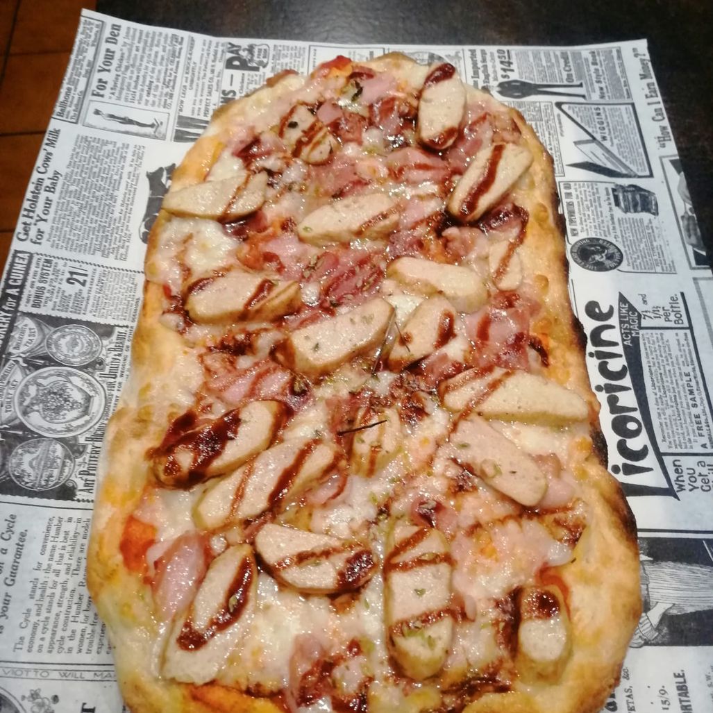 Pizza de pollo con salsa bbq